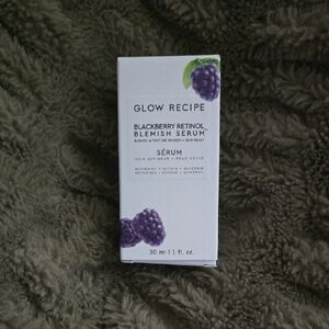 Glow Recipe Blackberry Retinol Blemish Serum - White and Purple